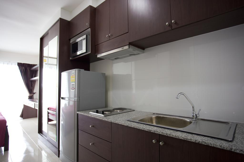 Ratchy Condo Bang Sare Pokoj fotografie